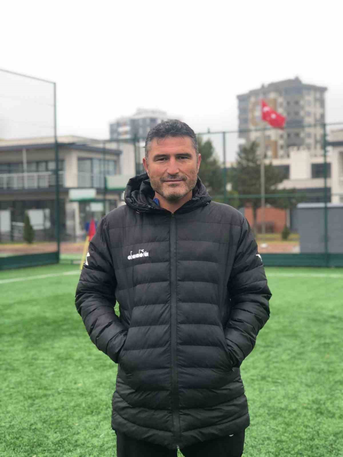 Kayseri Atletikspor, Serkan Karakuş ile yola devam ediyor
