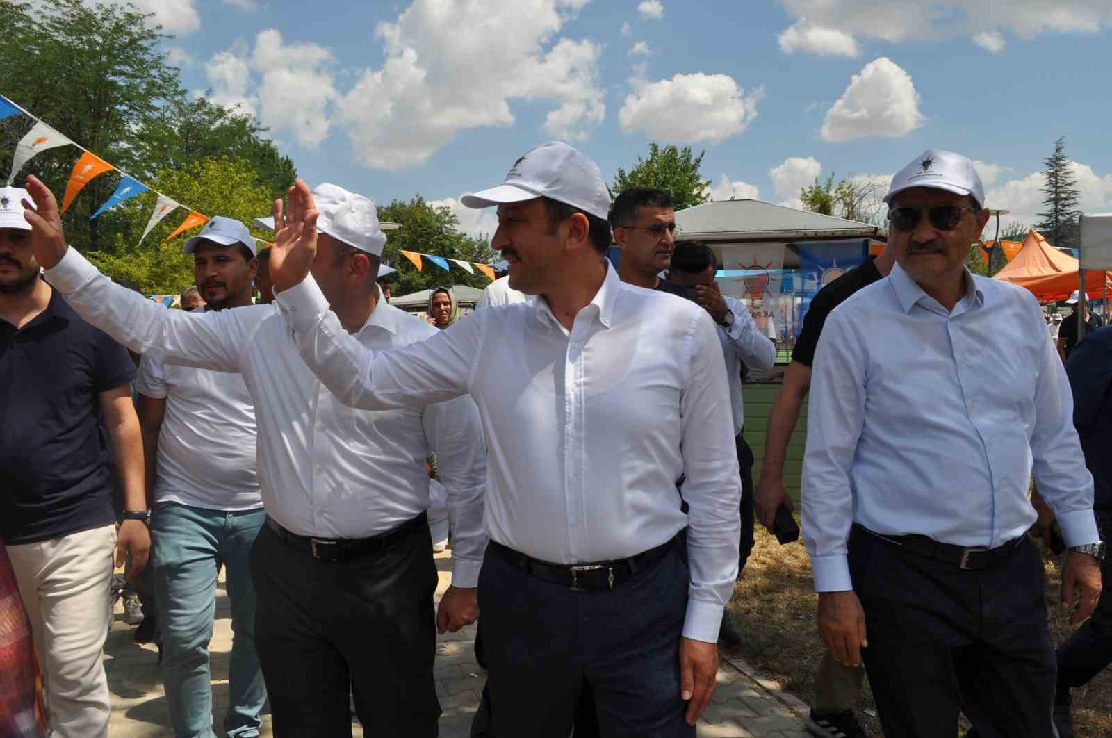 AK Parti Genel Başkan Yardımcısı Dağ ana muhalefeti hedef aldı
