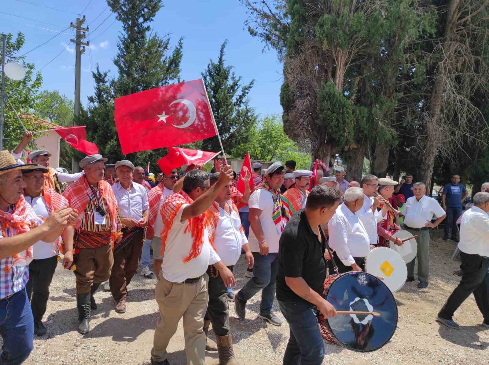 Nif’te 11. Geleneksel Yörük Oyunları Şenliği coşku dolu geçiyor
