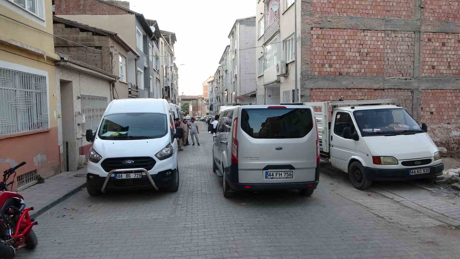 18 yaşındaki genç kız elektrikli süpürge kablosu ile asılı halde bulundu
