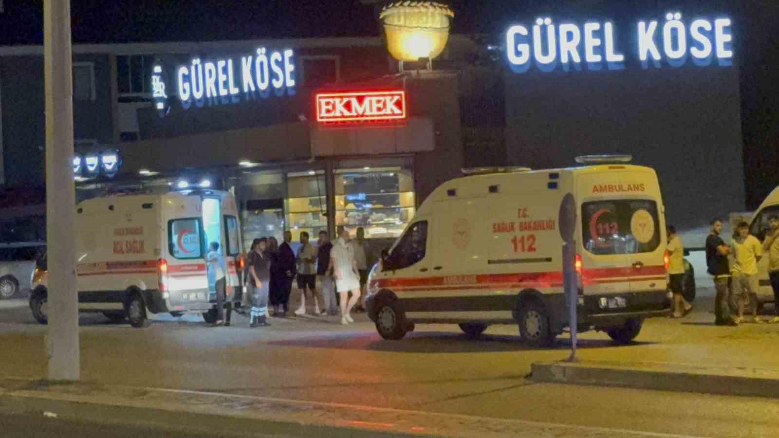 Düzce’de ışıklı kavşakta 2 araç çarpıştı: 4 yaralı
