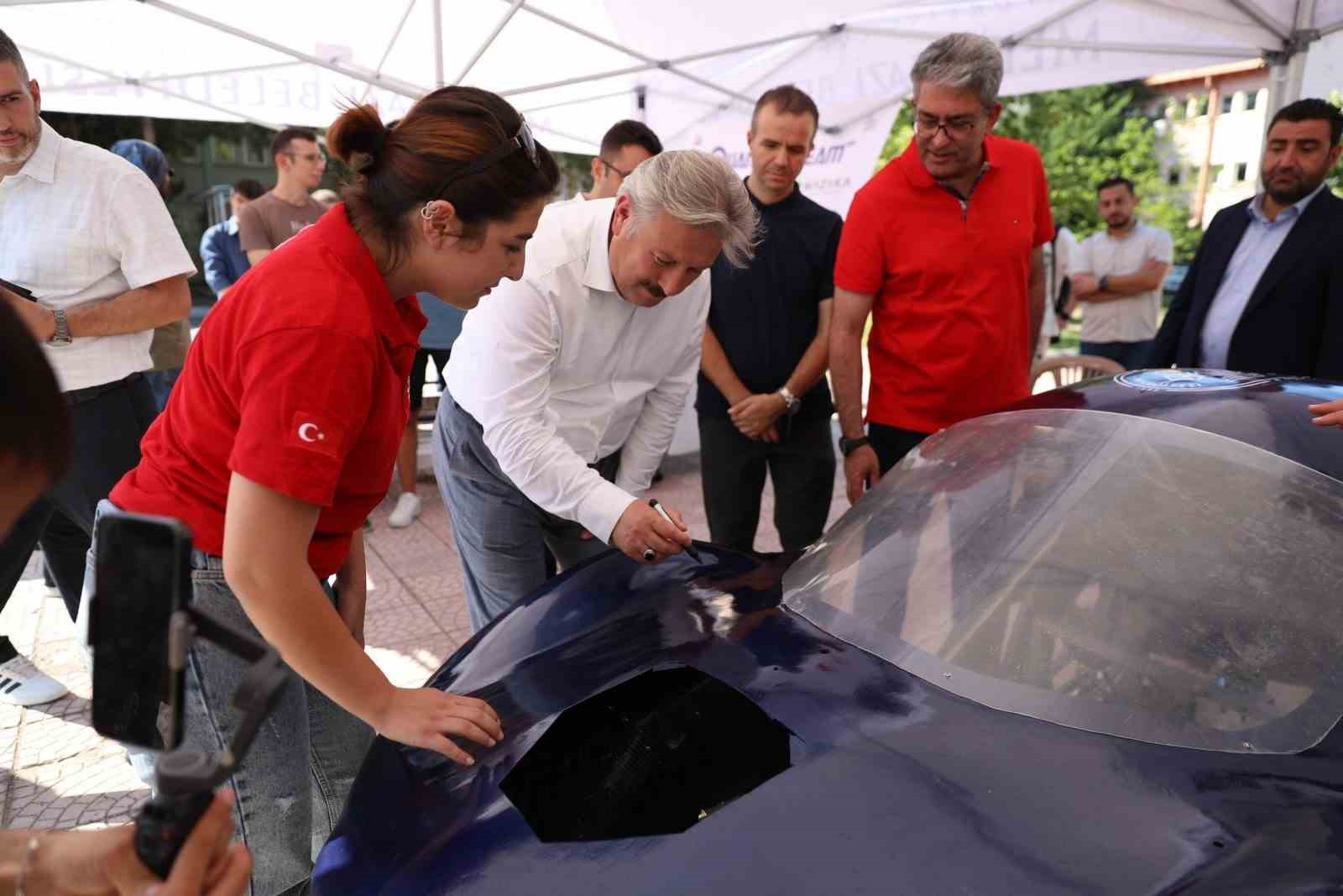 Başkan Palancıoğlu TEKNOFEST öncesi stantları ziyaret etti
