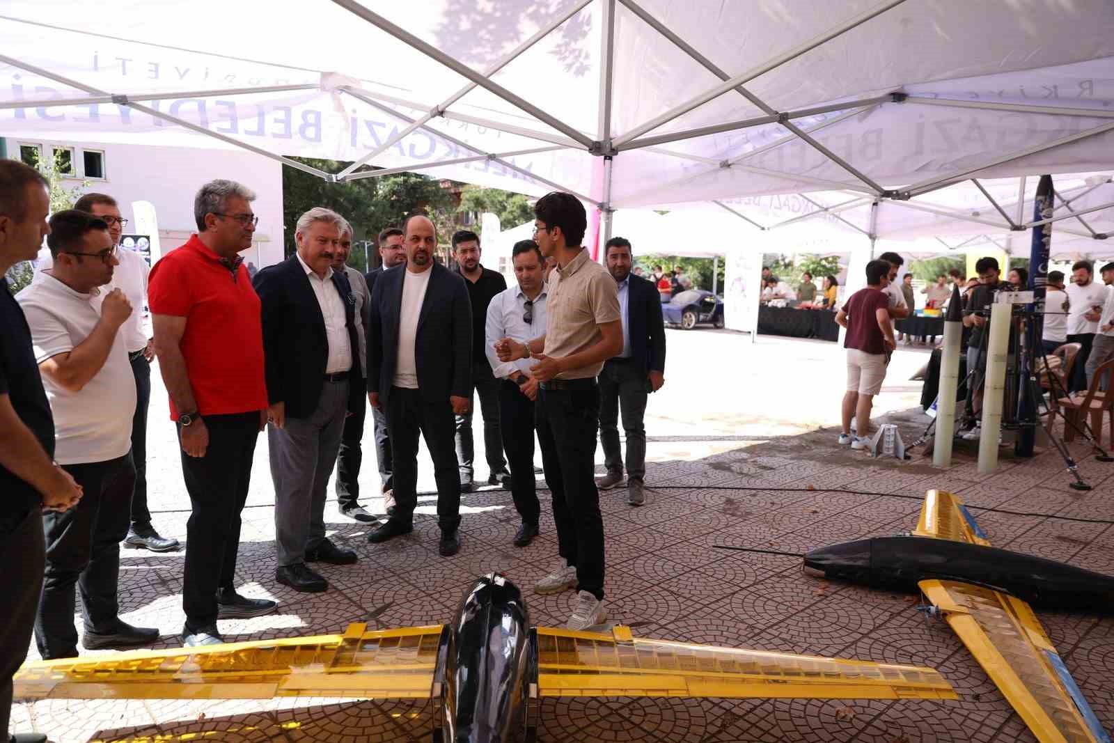 Başkan Palancıoğlu TEKNOFEST öncesi stantları ziyaret etti
