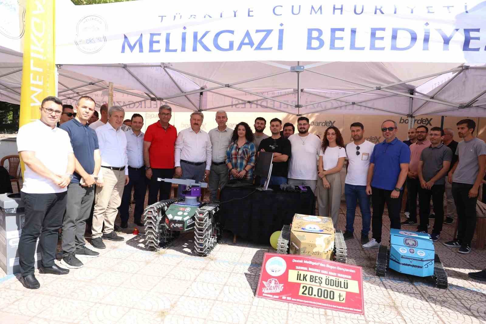 Başkan Palancıoğlu TEKNOFEST öncesi stantları ziyaret etti
