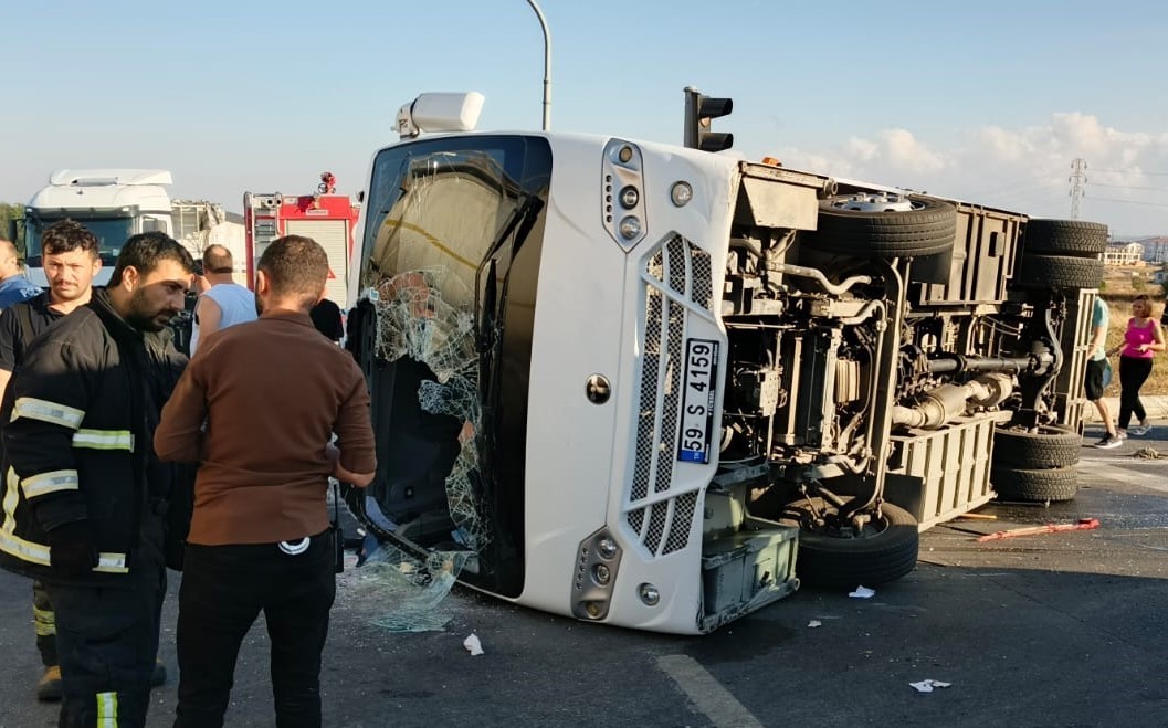 Tekirdağ’da işçi servisi kazası: 11 yaralı
