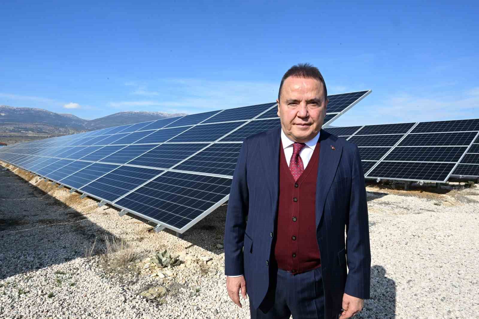 Antalya Büyükşehir Belediyesi enerjisini güneşten alıyor
