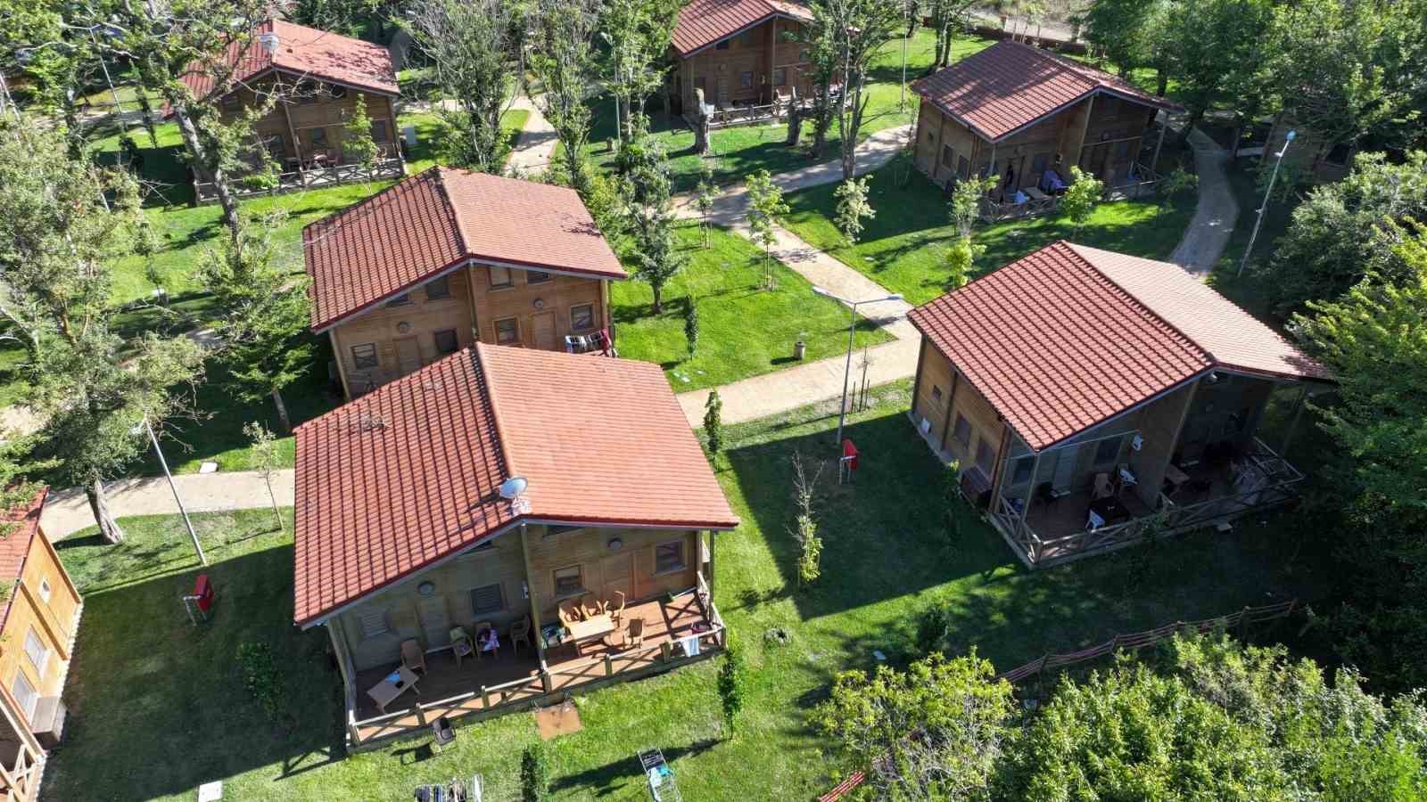 Başarılı öğrencilere tatil jesti
