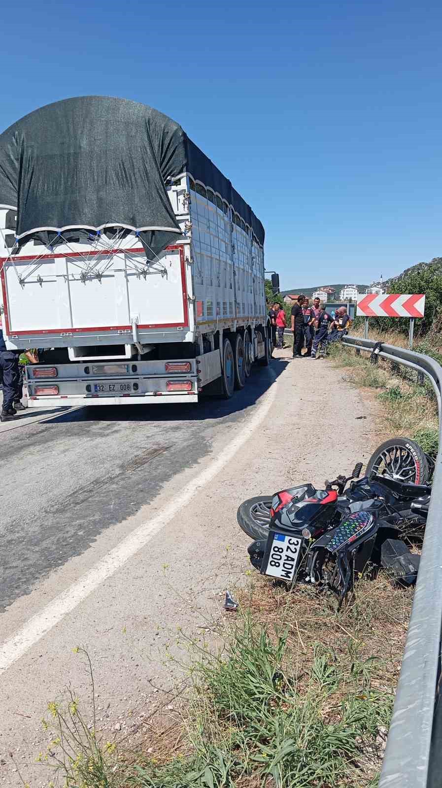 Isparta’da kamyonet motosikletle çarpıştı: 2 çocuk öldü
