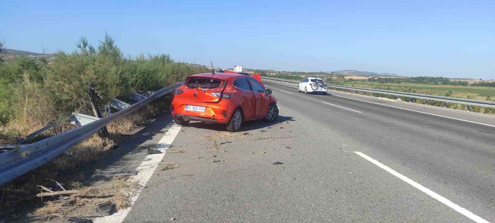 Karacabey’de iki otomobil çarpıştı: 2’si çocuk 4 yaralı
