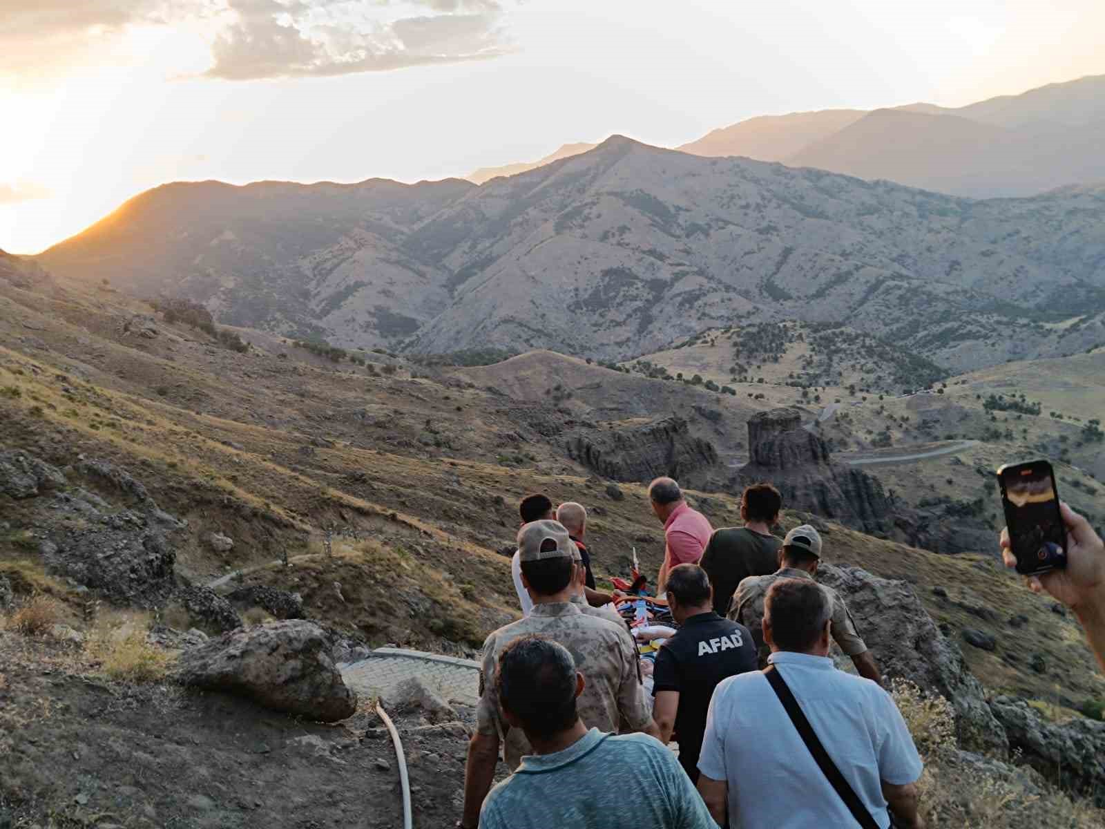 Ziyaretgahta düşerek yaralanan kadın hastaneye kaldırıldı
