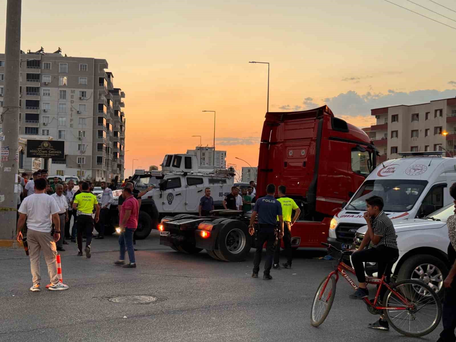 Mardin’de tırın çarptığı kadın hayatını kaybetti
