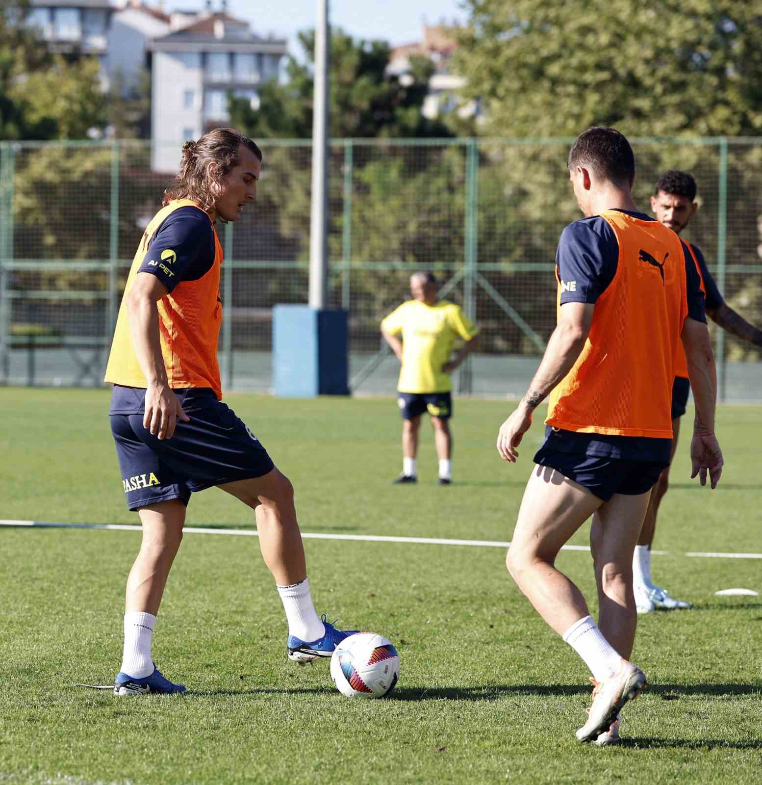 Fenerbahçe, Lille maçı hazırlıklarını tamamladı
