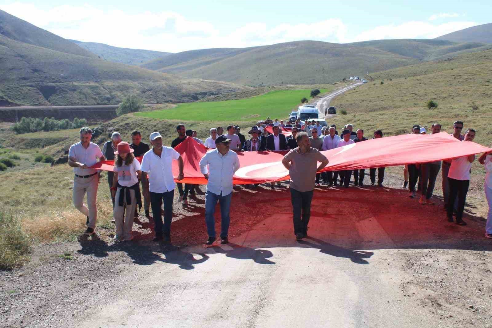 Otlukbeli Meydan Muharebesinin yıldönümünde anlamlı yürüyüş
