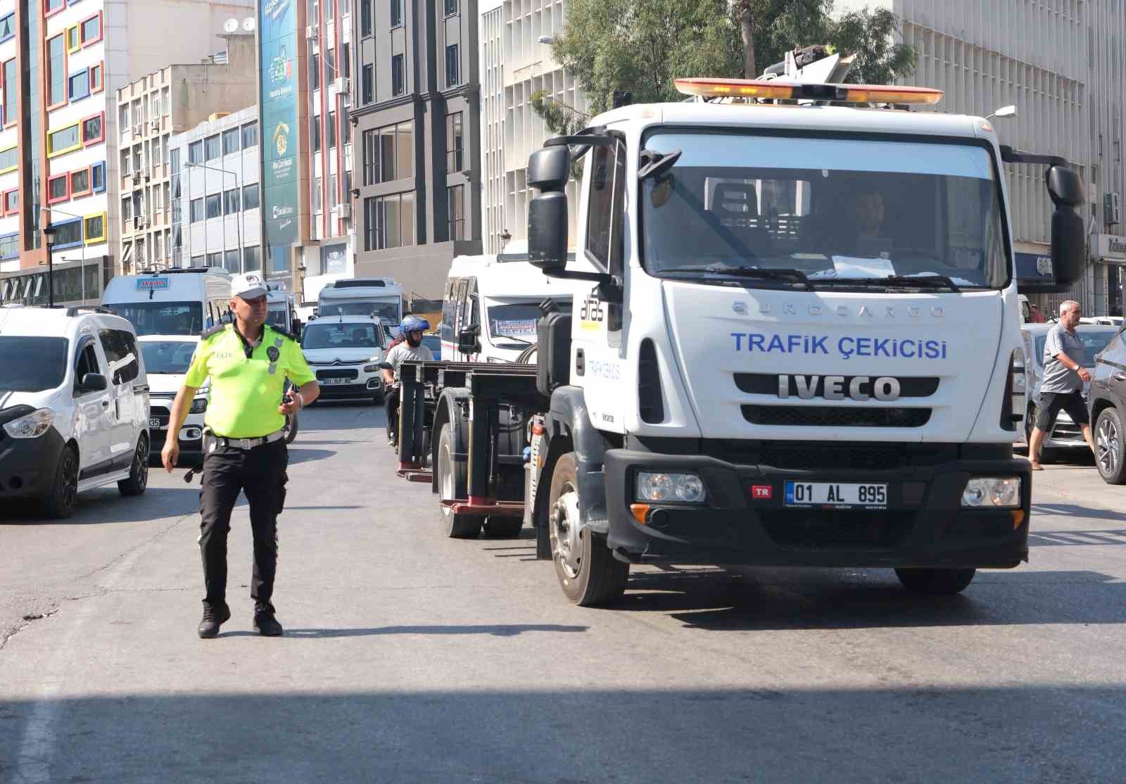 Adana’da dron destekli trafik denetiminde 324 araca cezai işlem uygulandı
