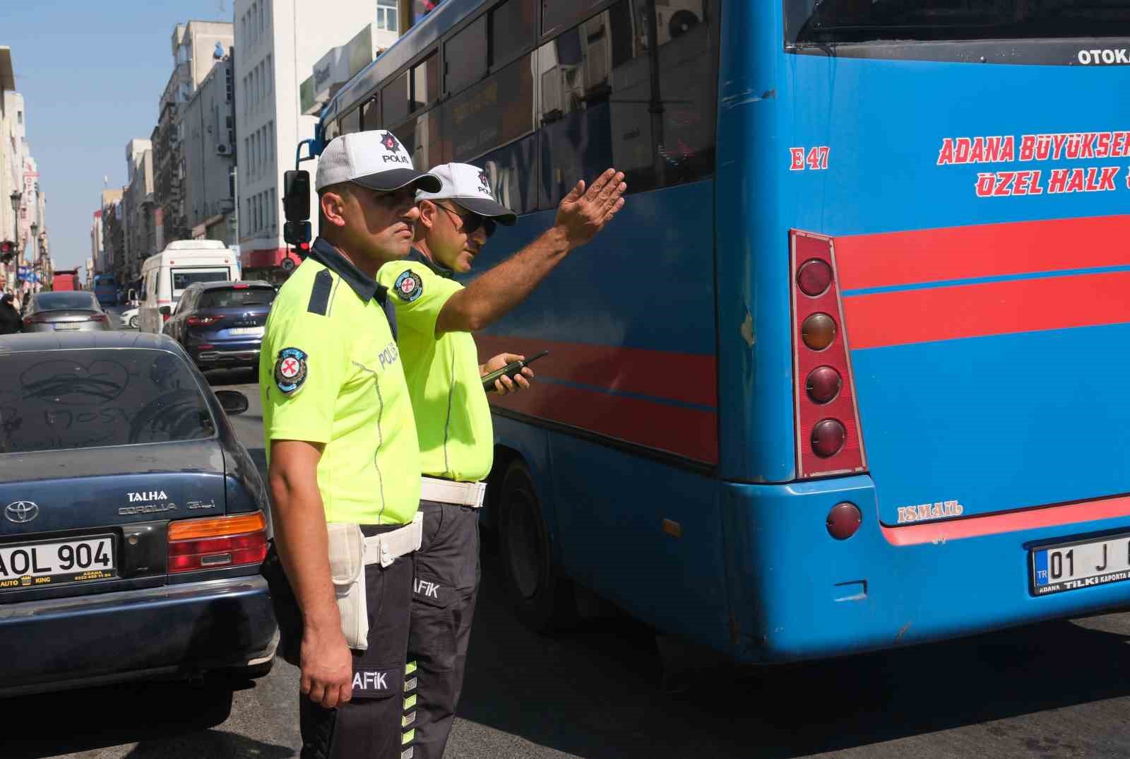 Adana’da dron destekli trafik denetiminde 324 araca cezai işlem uygulandı
