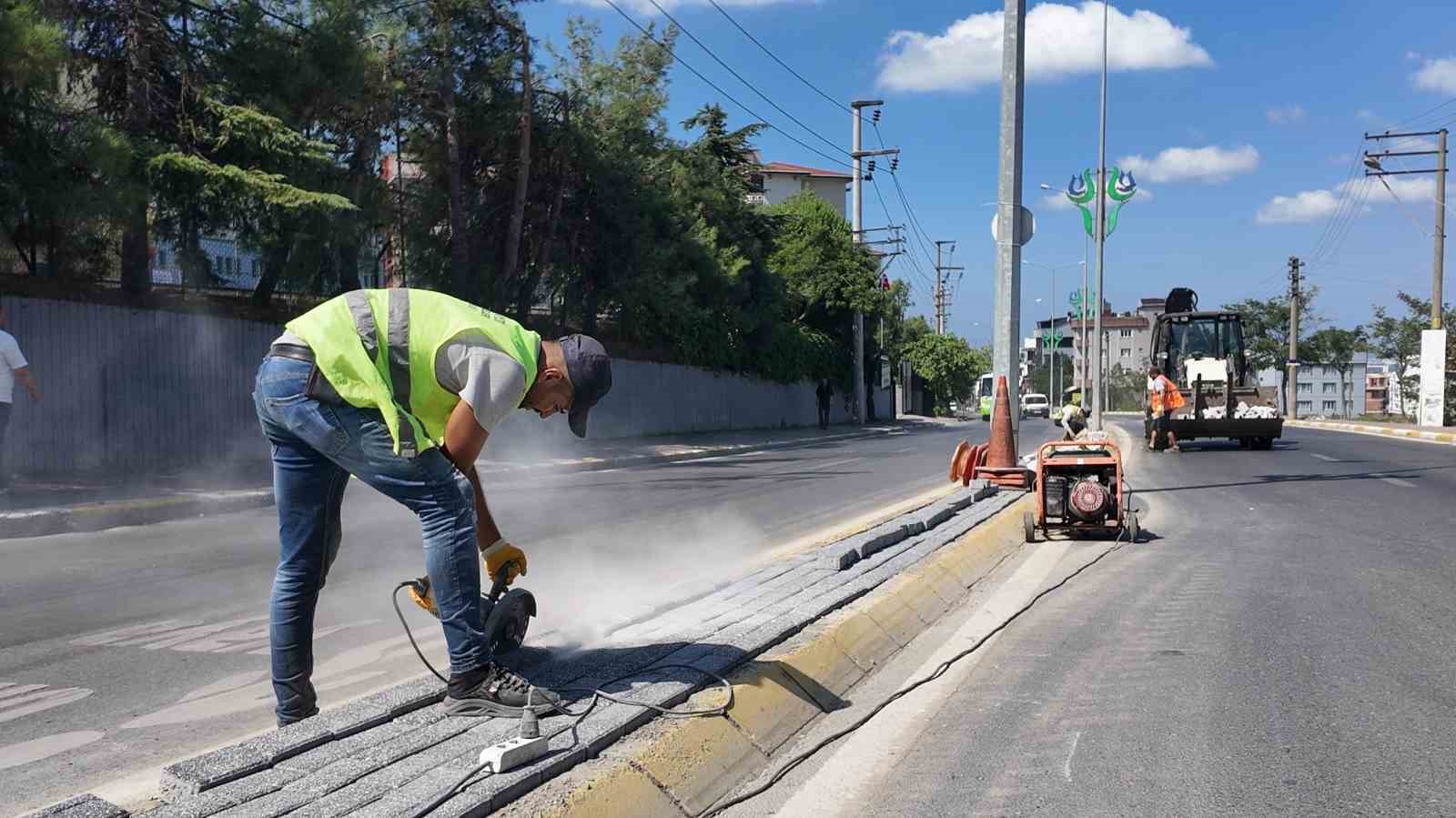 Çayırova’da parklar revize ediliyor
