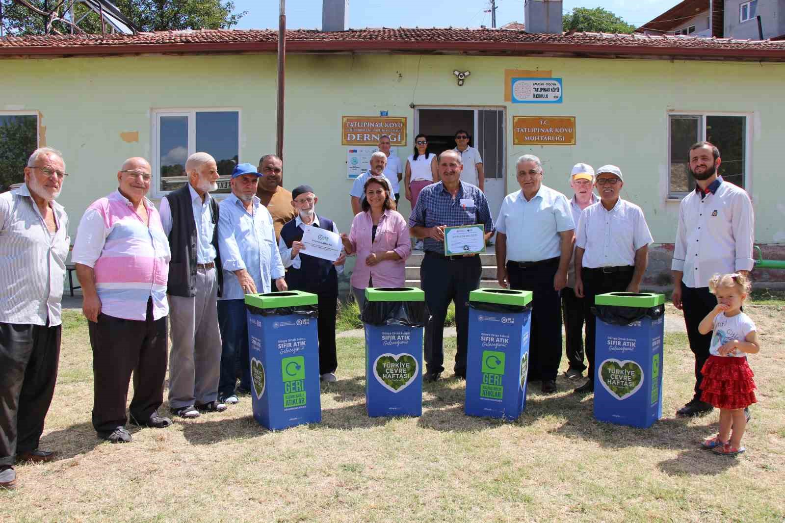 Sıfır Atıkta örnek köy: Her evde geri dönüşüm kutusu
