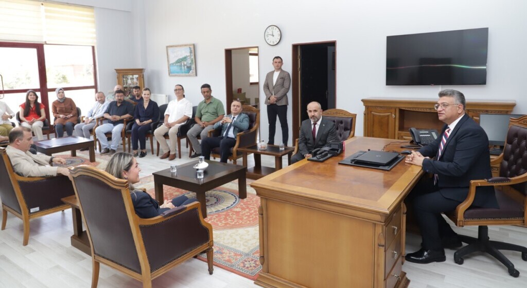 DPÜ Eğitim Fakültesi Dekanı Prof. Dr. Metin Demir görevine başladı
