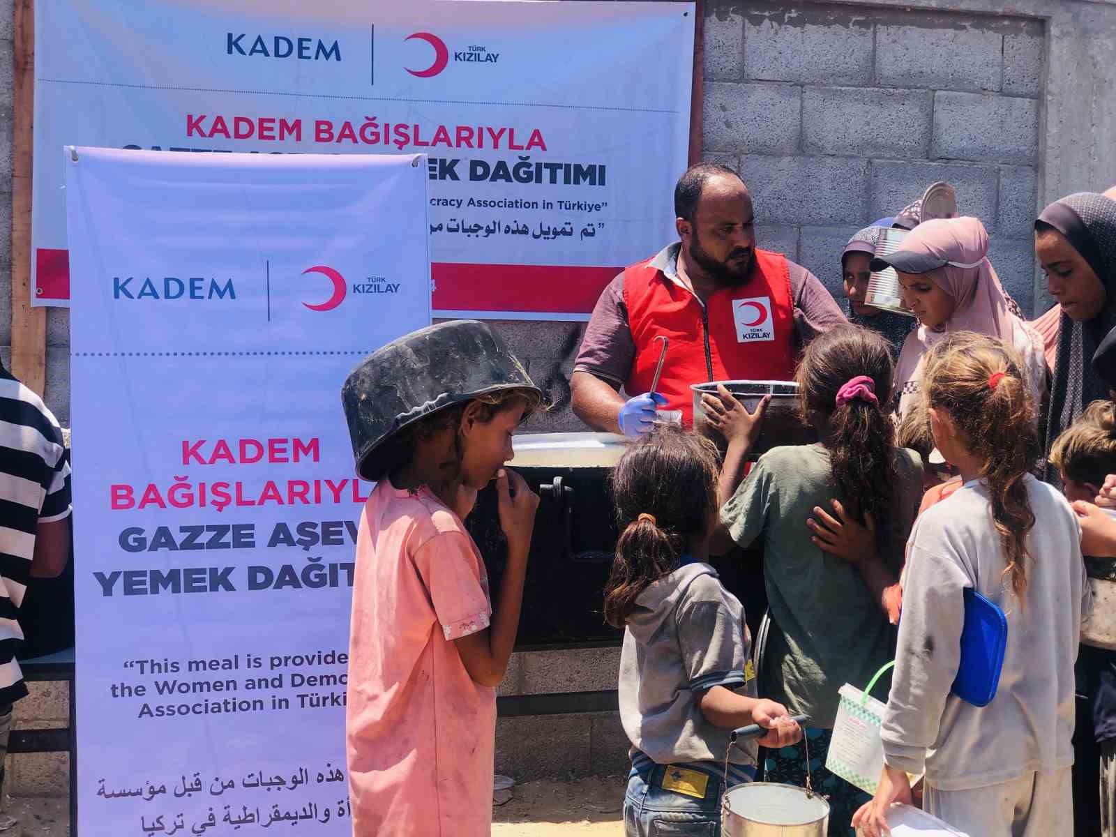 KADEM’den Kızılay’ın Gazze’deki aşevine destek
