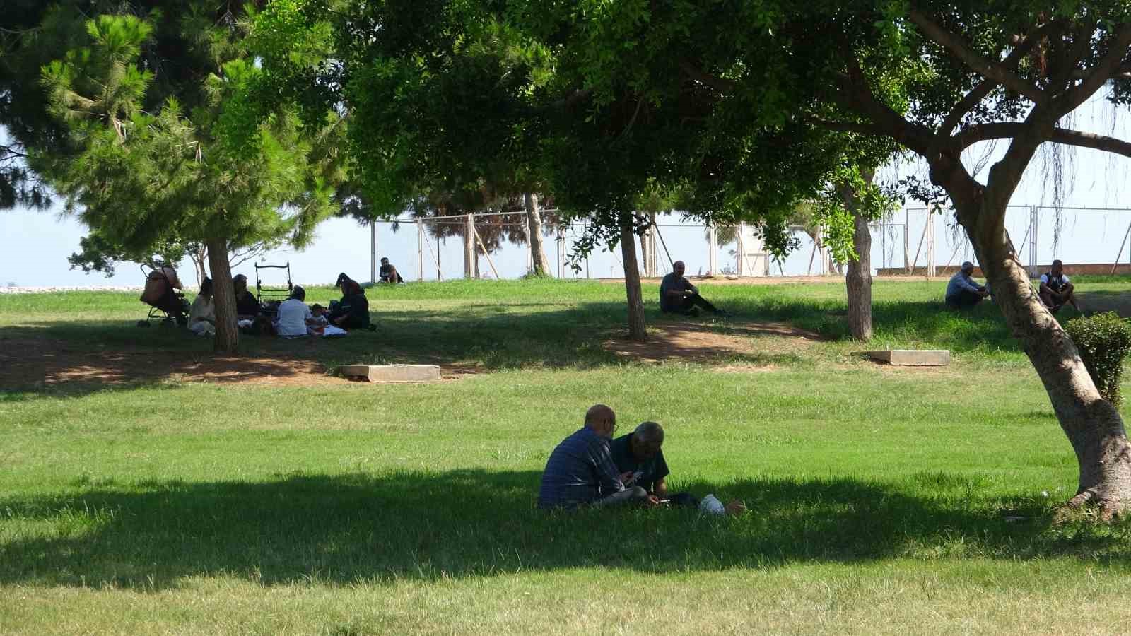 Mersin’de sıcak hava bunaltıyor
