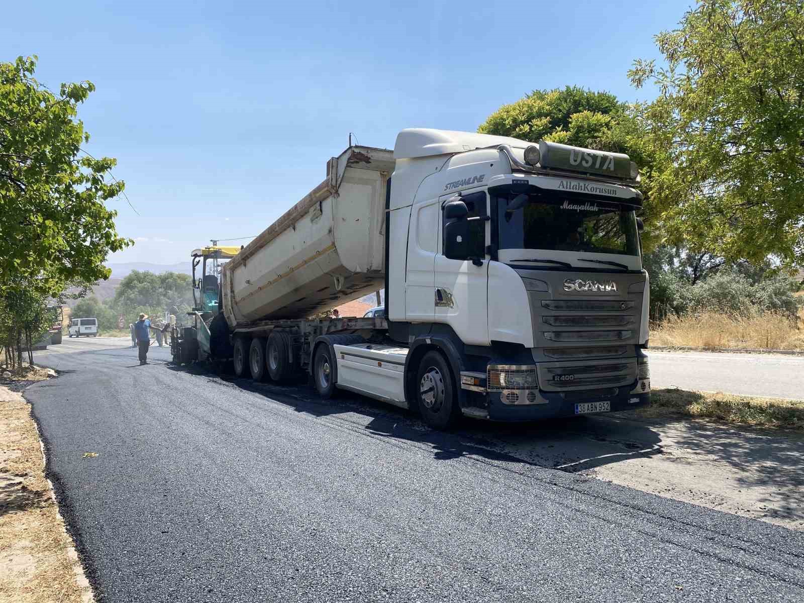 Küpeli mahallesinde sıcak asfalt çalışması yapıldı
