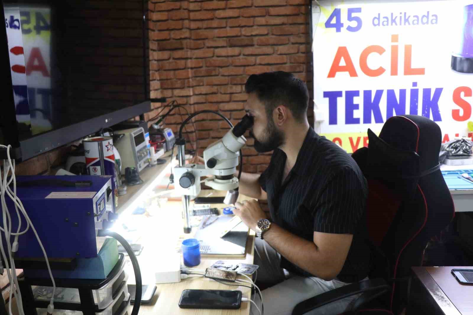 Telefon bomba gibi patlamıştı, teknik servis vatandaşı böyle uyardı
