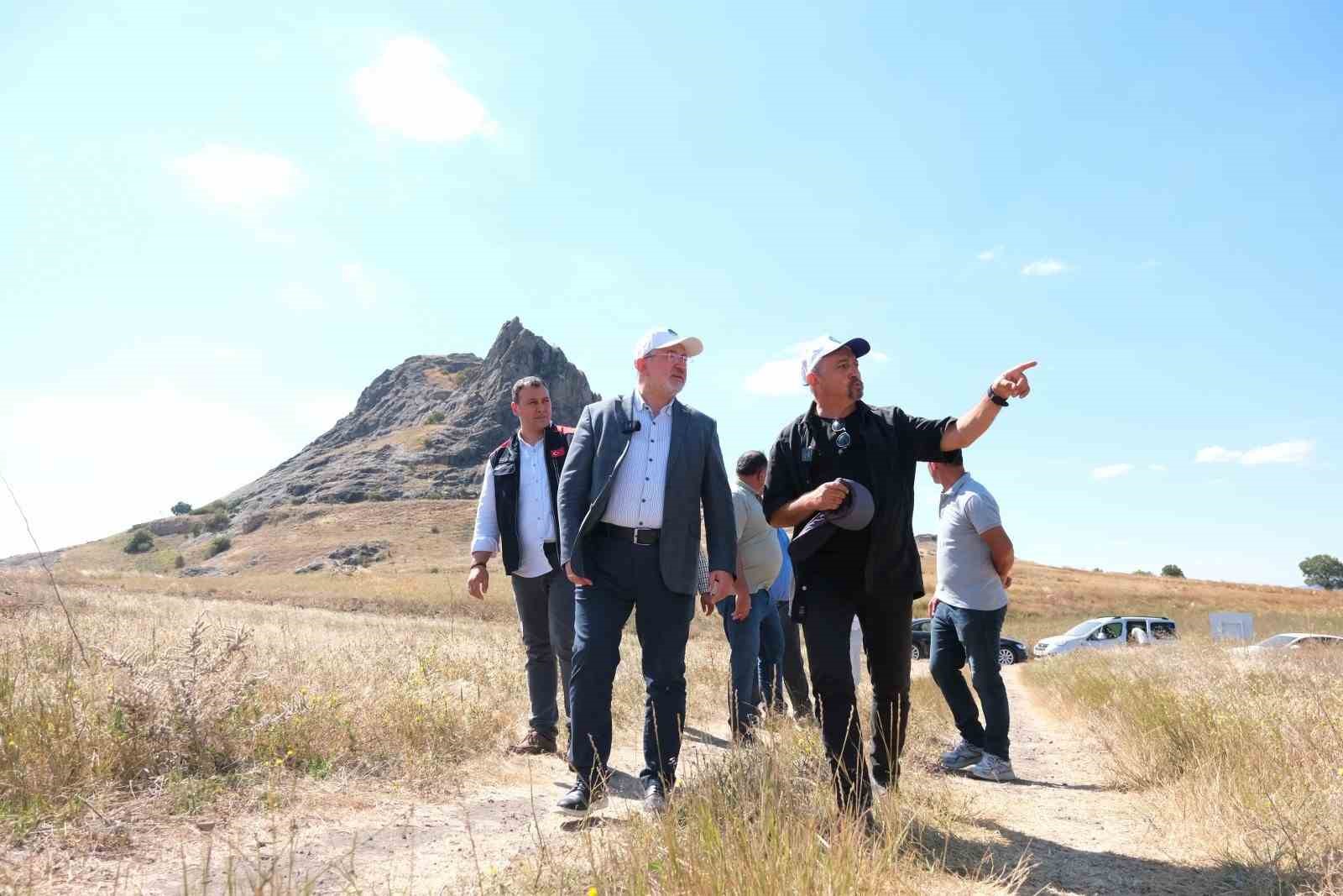 Kalehisarda gün yüzüne çıkarılan Selçuklu tarihine Çorum Belediyesi’nden destek
