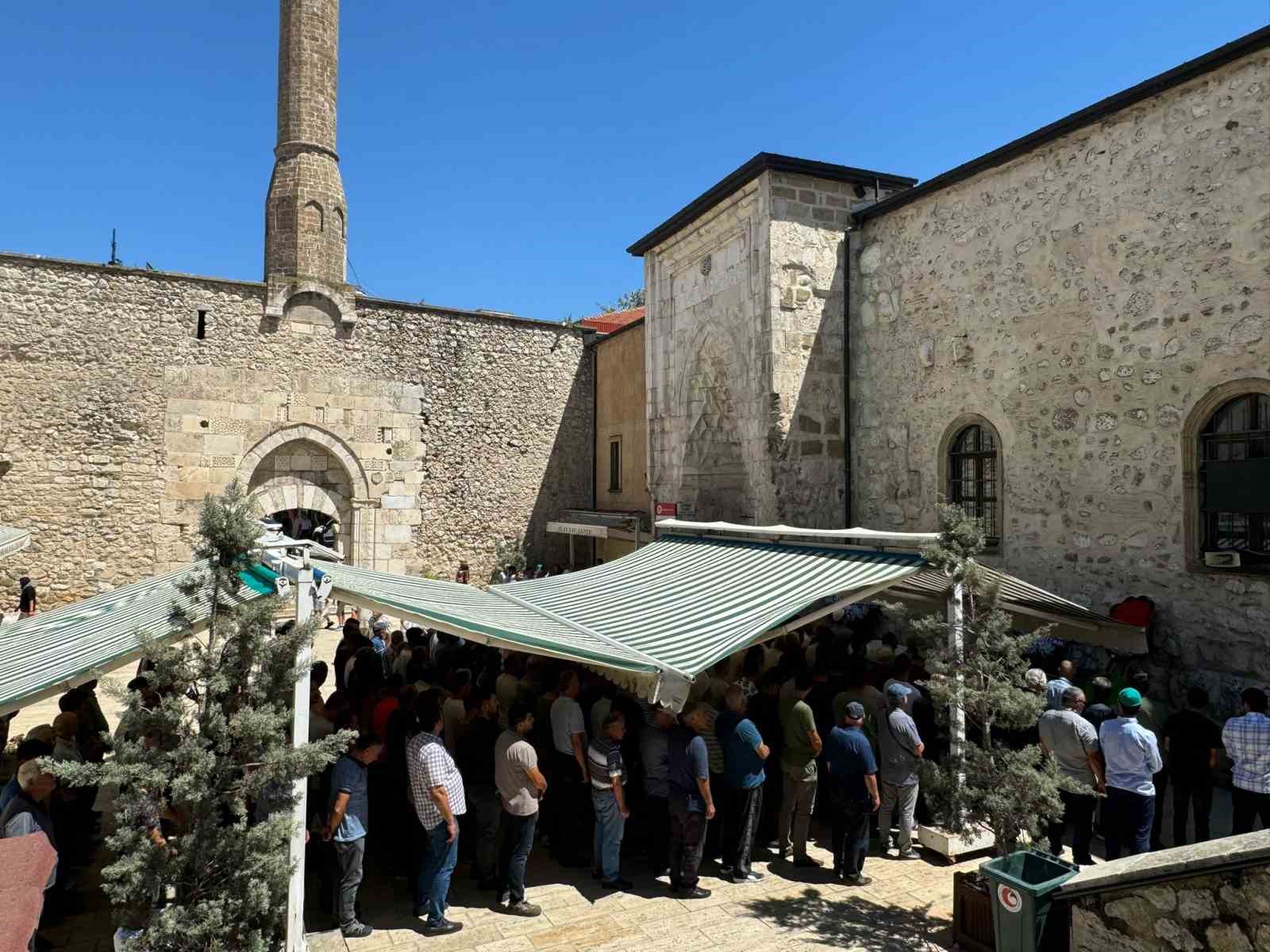 Kazada hayatını kaybeden çocuk toprağa verildi
