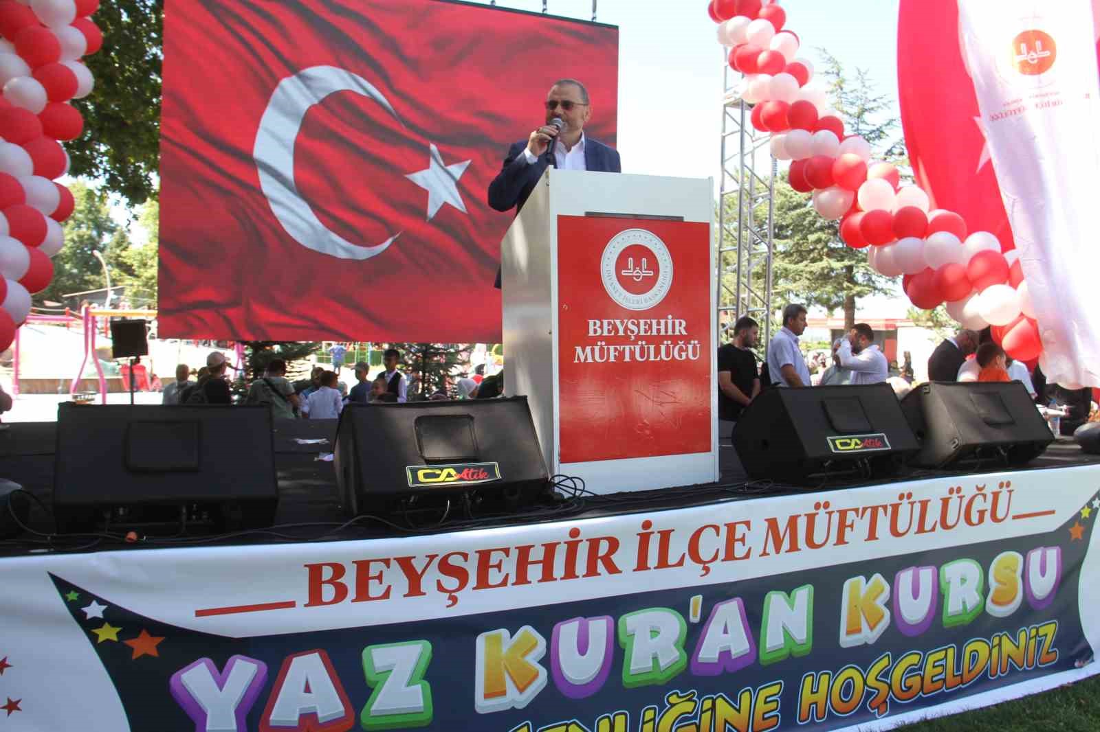 Konya’da Yaz Kur’an Kursları Bitirme Şenliği düzenlendi
