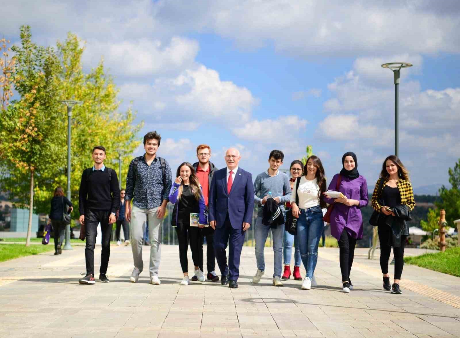 Uşak Üniversitesi 2024 YKS yerleştirme sonuçlarına göre yüzde 100 doluluğa ulaştı.
