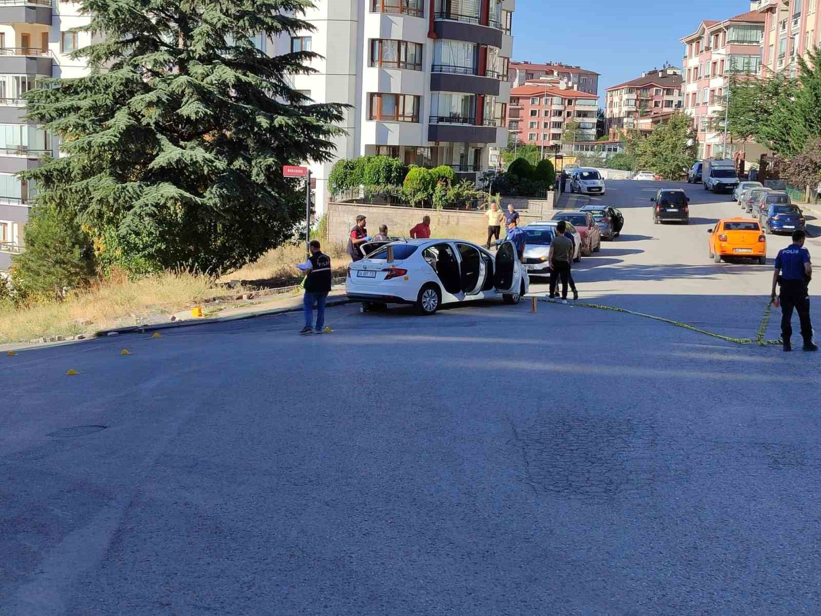 Ankara’da güpegündüz araç kurşunlandı
