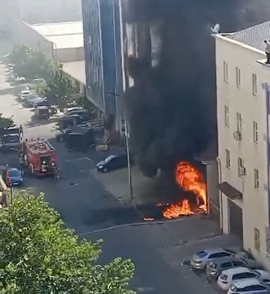 Beylikdüzü’nde korku dolu anlar: Trafo bomba gibi patladı
