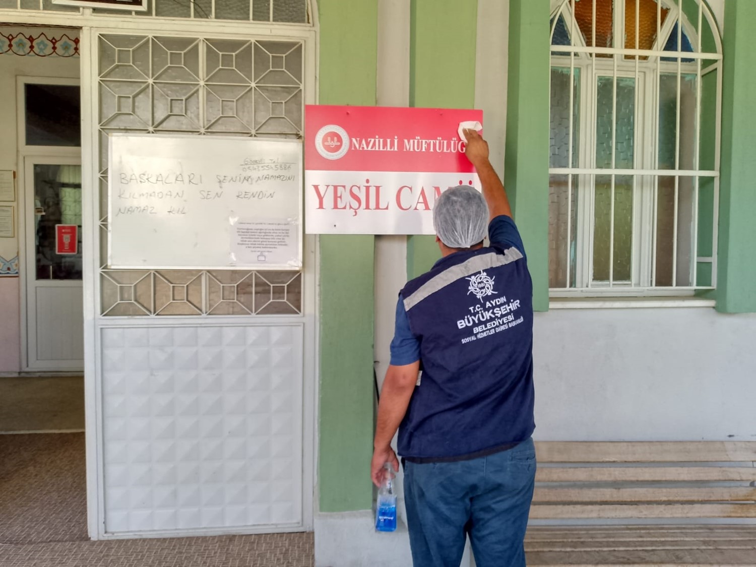 Aydın Büyükşehir Belediyesi camileri pırıl pırıl yapıyor
