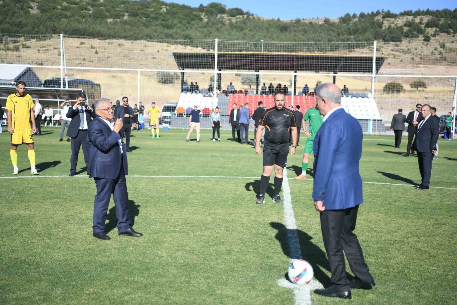 Erciyes Yüksek İrtifa Kamp Merkezi’nde davet
