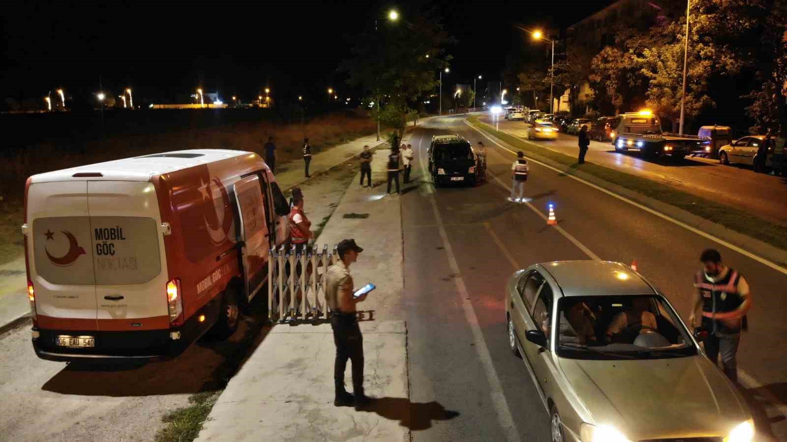 Edirne’de göçmen kaçakçılığına karşı uygulama yapıldı
