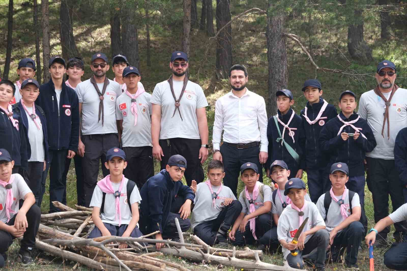 Diyanet İzcilik Bölge Kampı ve Liderlik Eğitim Kursu Erzincan’da devam ediyor
