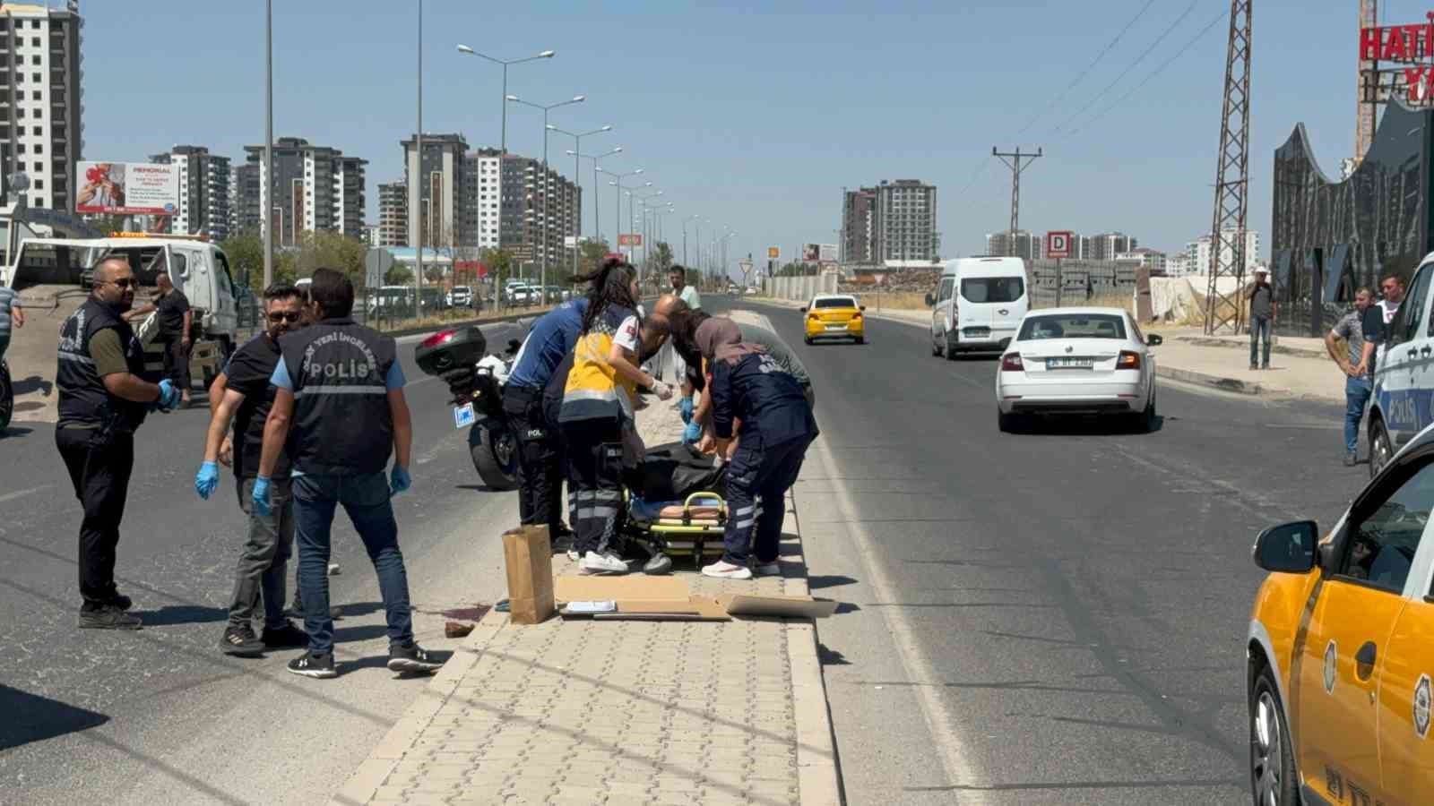 Yolun karşısına geçerken otomobilin çarptığı yaya hayatını kaybetti: Sürücü gözaltında
