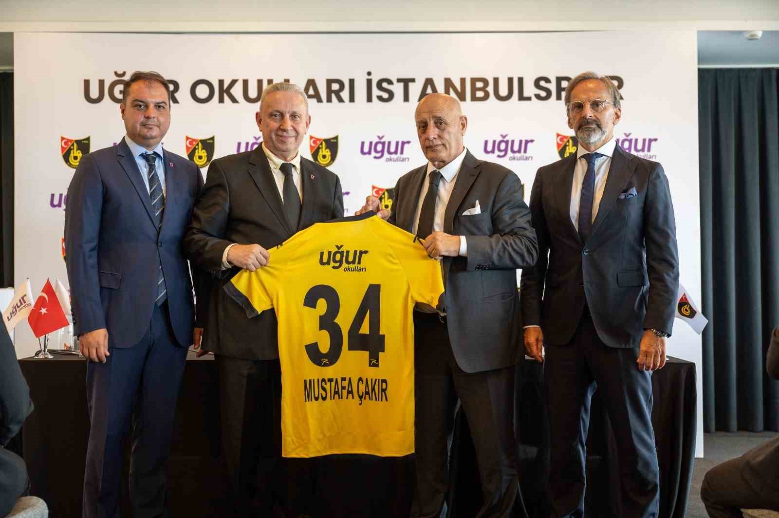 İstanbulspor, Uğur Okulları ile sponsorluk anlaşması imzaladı
