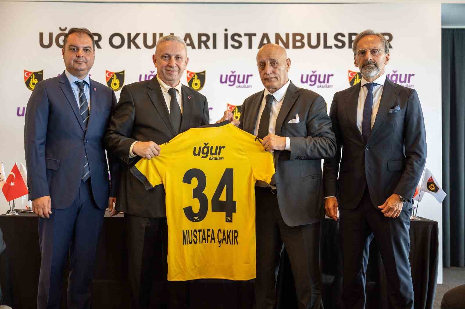 İstanbulspor, Uğur Okulları ile sponsorluk anlaşması imzaladı
