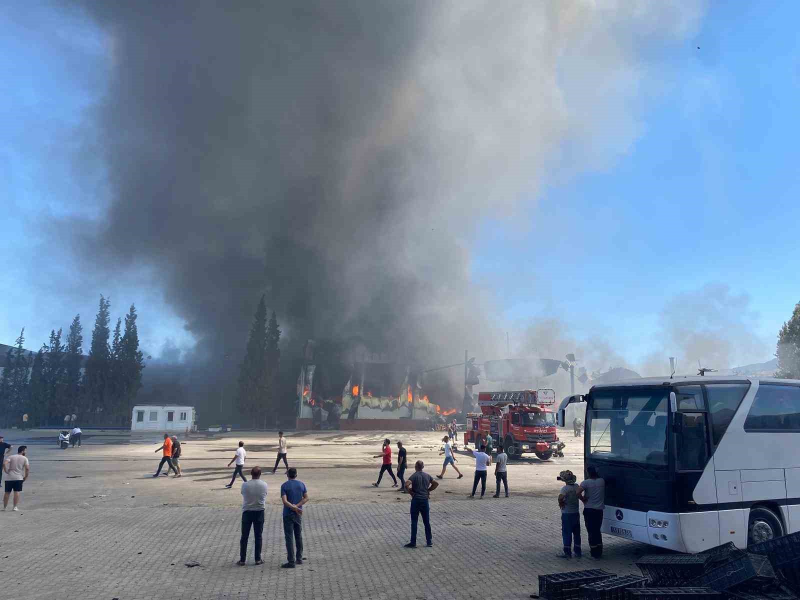 İhracat şampiyonu işletme alevlere teslim oldu
