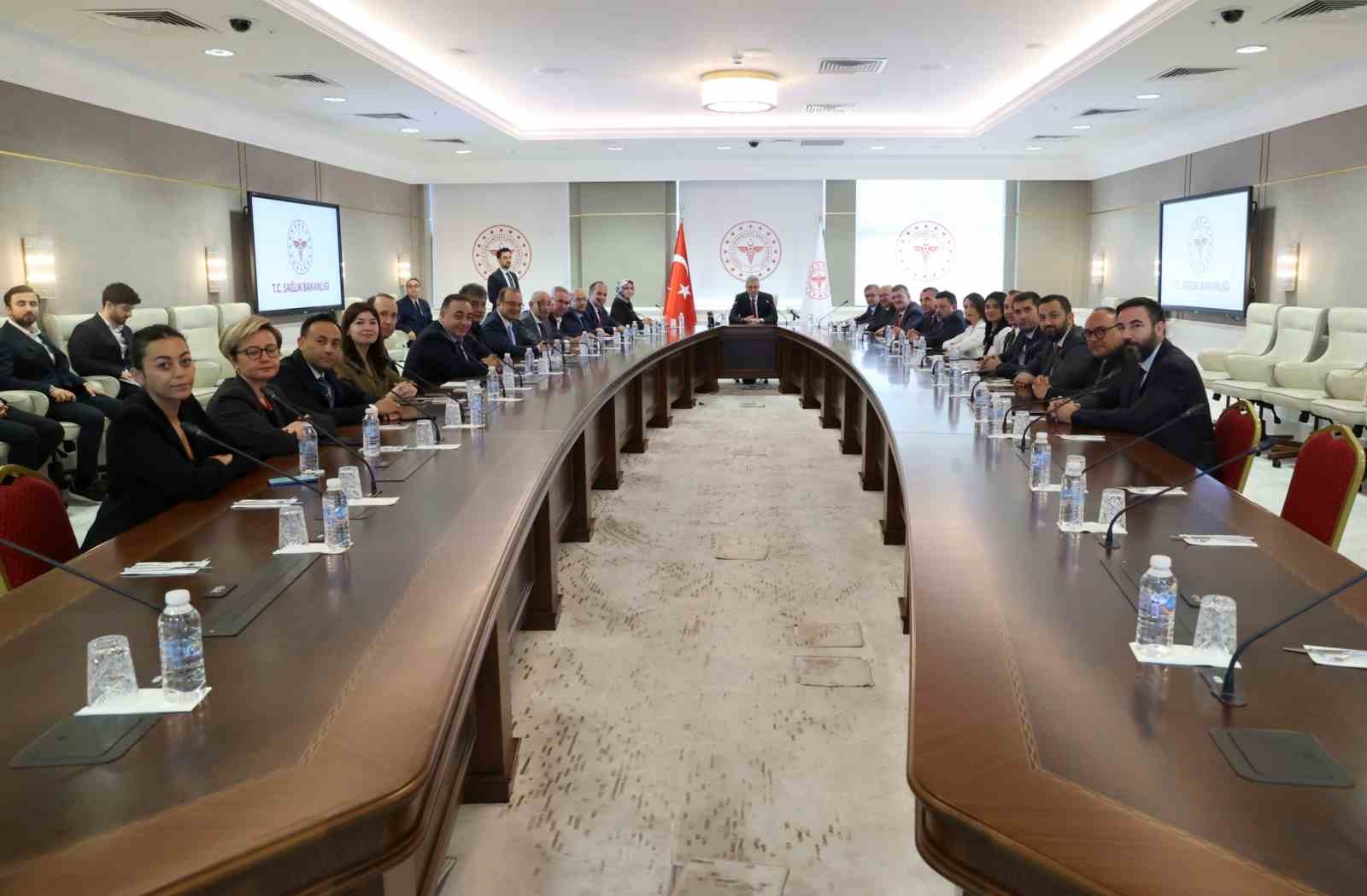 Bakan Memişoğlu: “(Maymun çiçeği ve Covid-19) Şu anda herhangi bir alarm durumumuz söz konusu değil”
