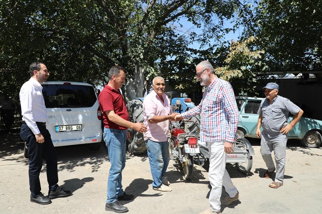 Şehzadeler’den orman yangını çıkan mahallede inceleme
