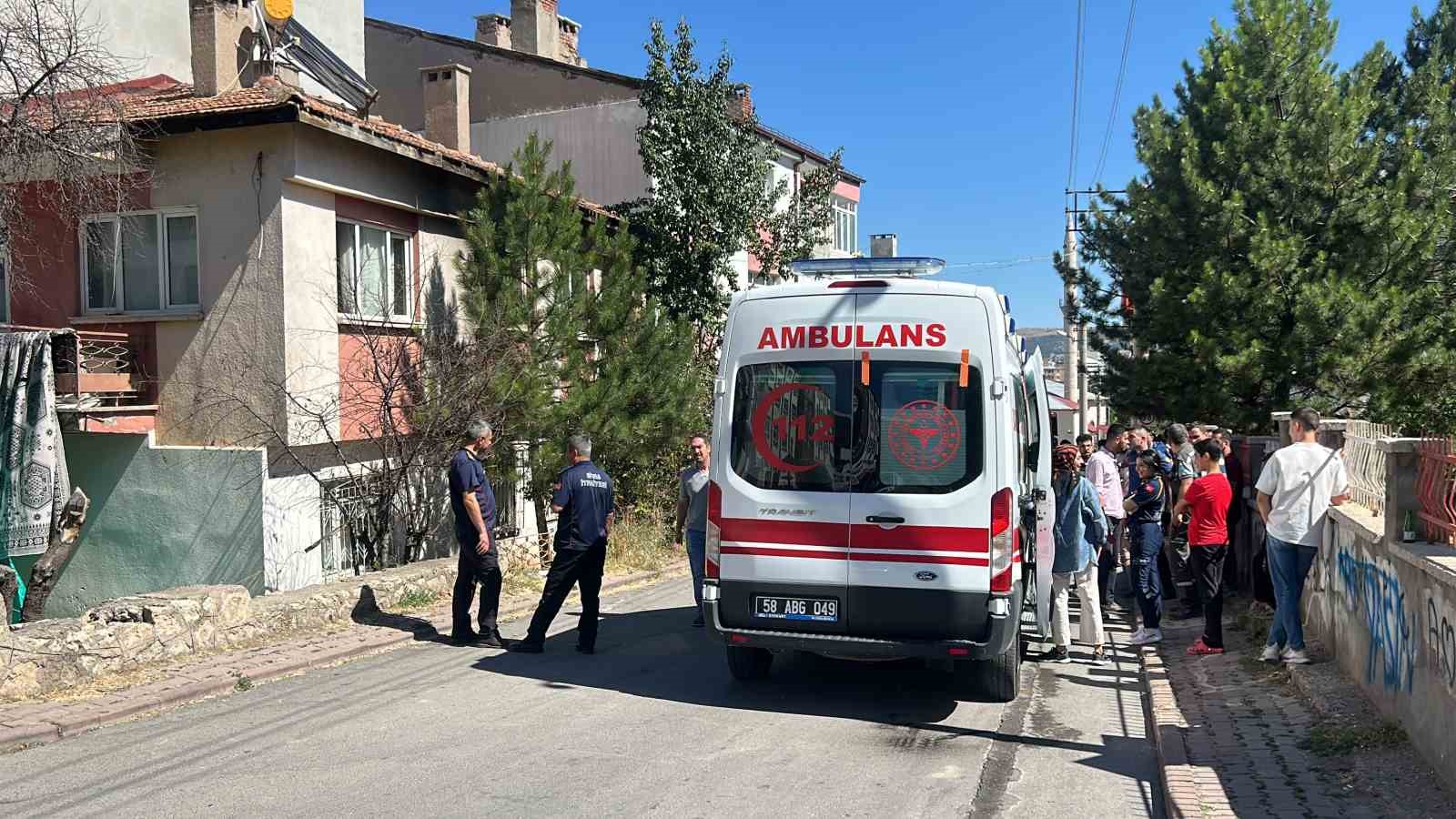 15 yaşındaki çocuk canını hiçe sayıp Alzheimer hastası kadını kurtardı
