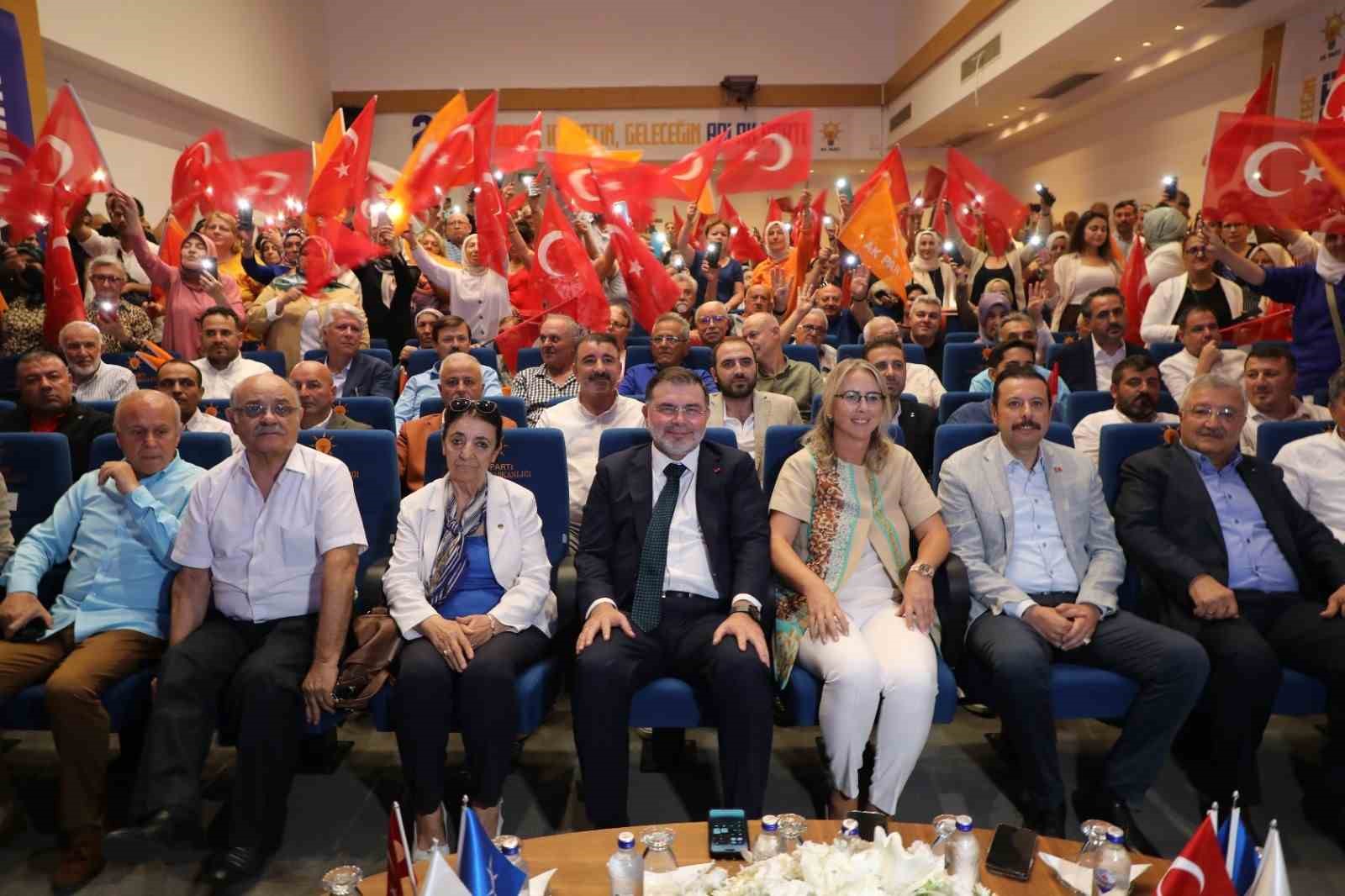 AK Parti’nin 23. kuruluş yıl dönümü İzmir’de kutlandı
