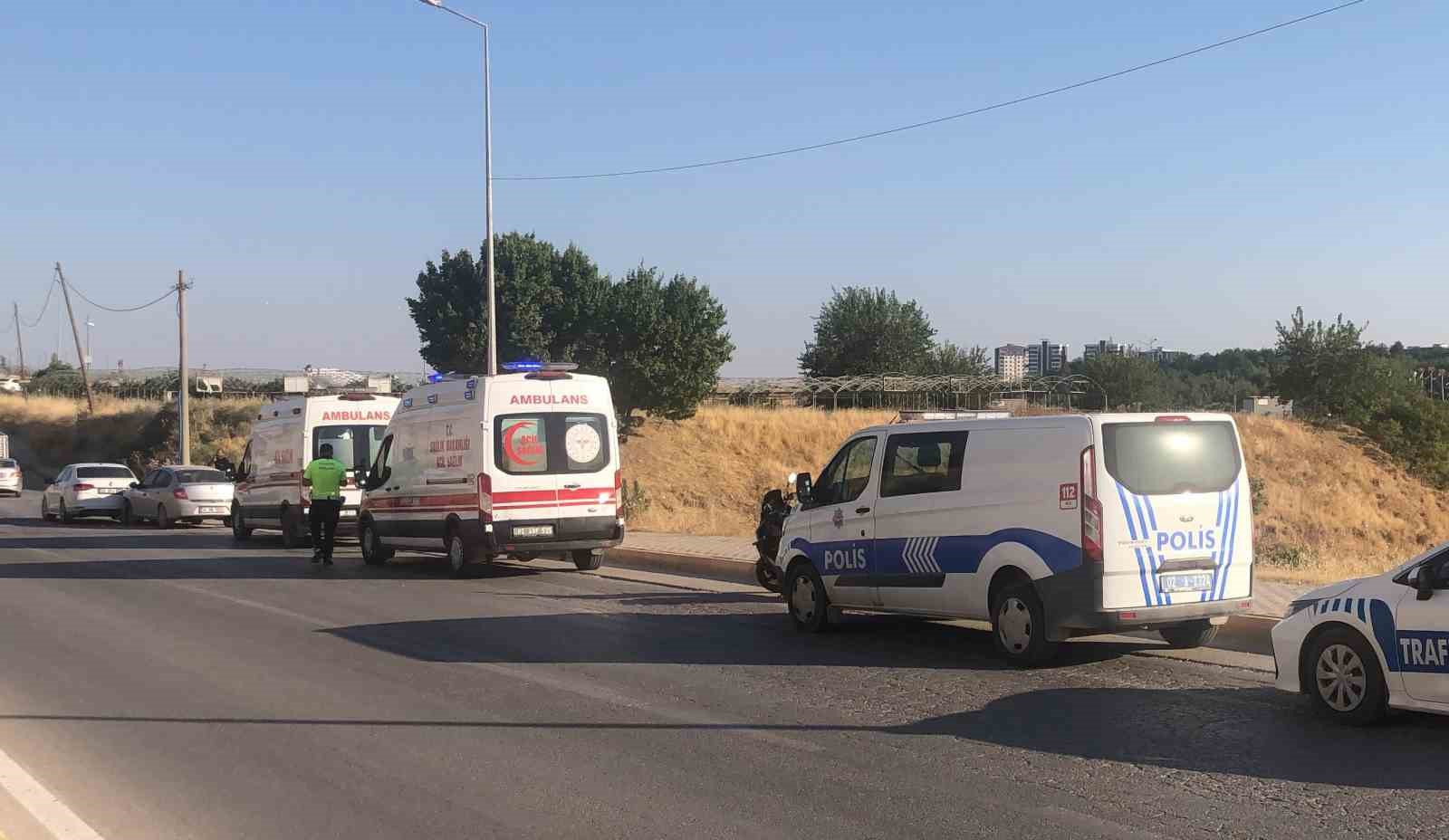 Adıyaman’da iki otomobil çarpıştı: 2 yaralı
