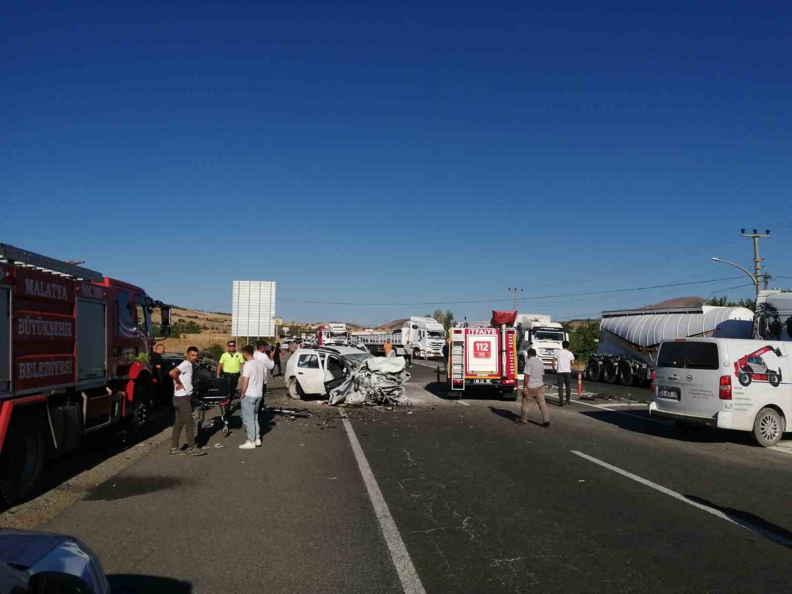 Malatya’da feci kaza: 2 ölü 4 yaralı
