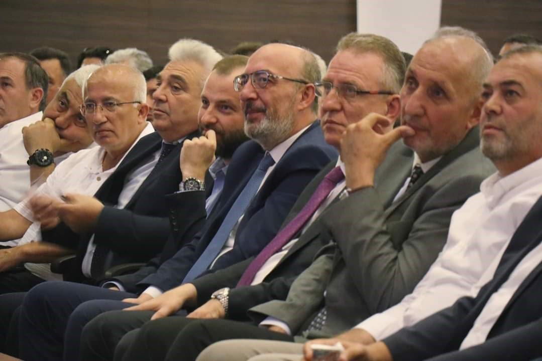 AK Parti’nin 23. kuruluş yıldönümü Kütahya’da coşkuyla kutlandı
