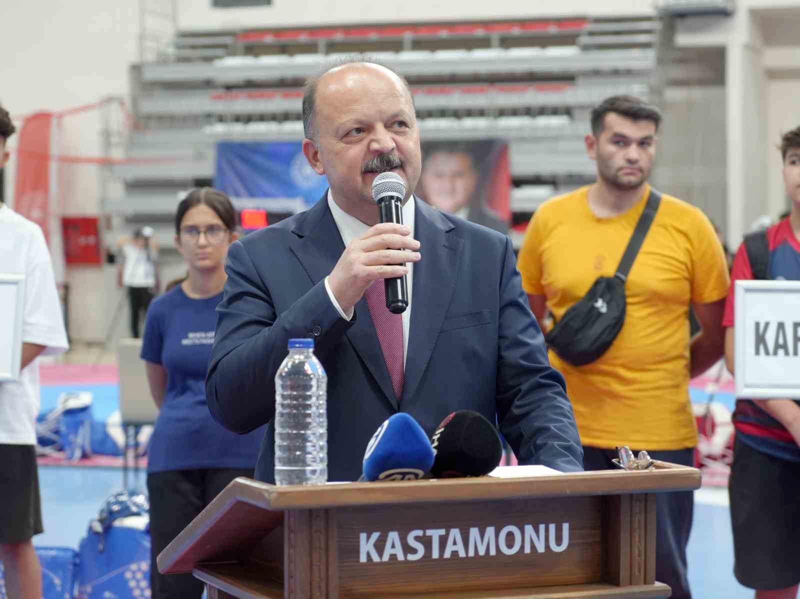 Gençler Taekwondo Türkiye Şampiyonası sürüyor
