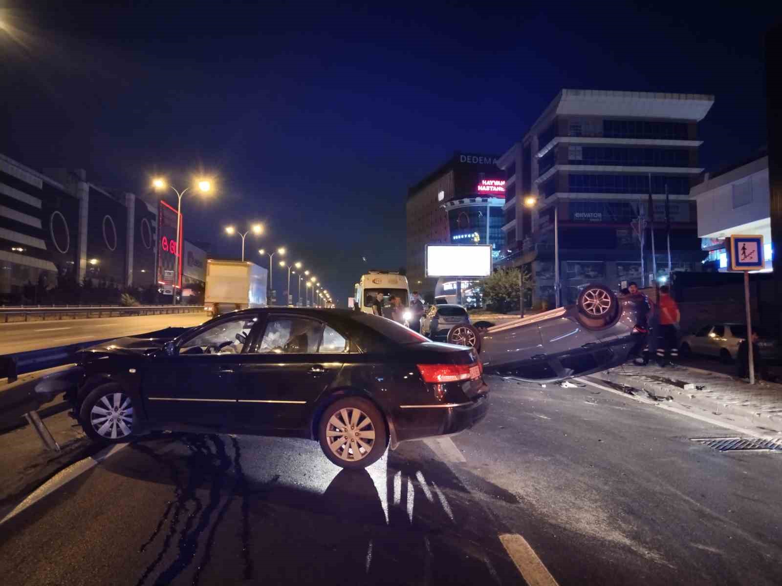 Maltepe’de kaza yapan araçlardan biri takla attı: 1 yaralı
