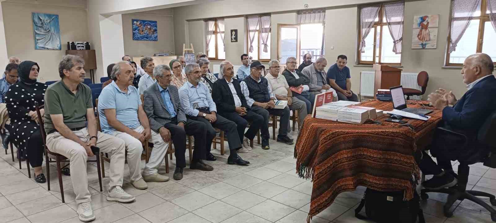 Prof. Dr. Muhammet Nur Doğan kitap tanıtımını Erzurum’da yaptı
